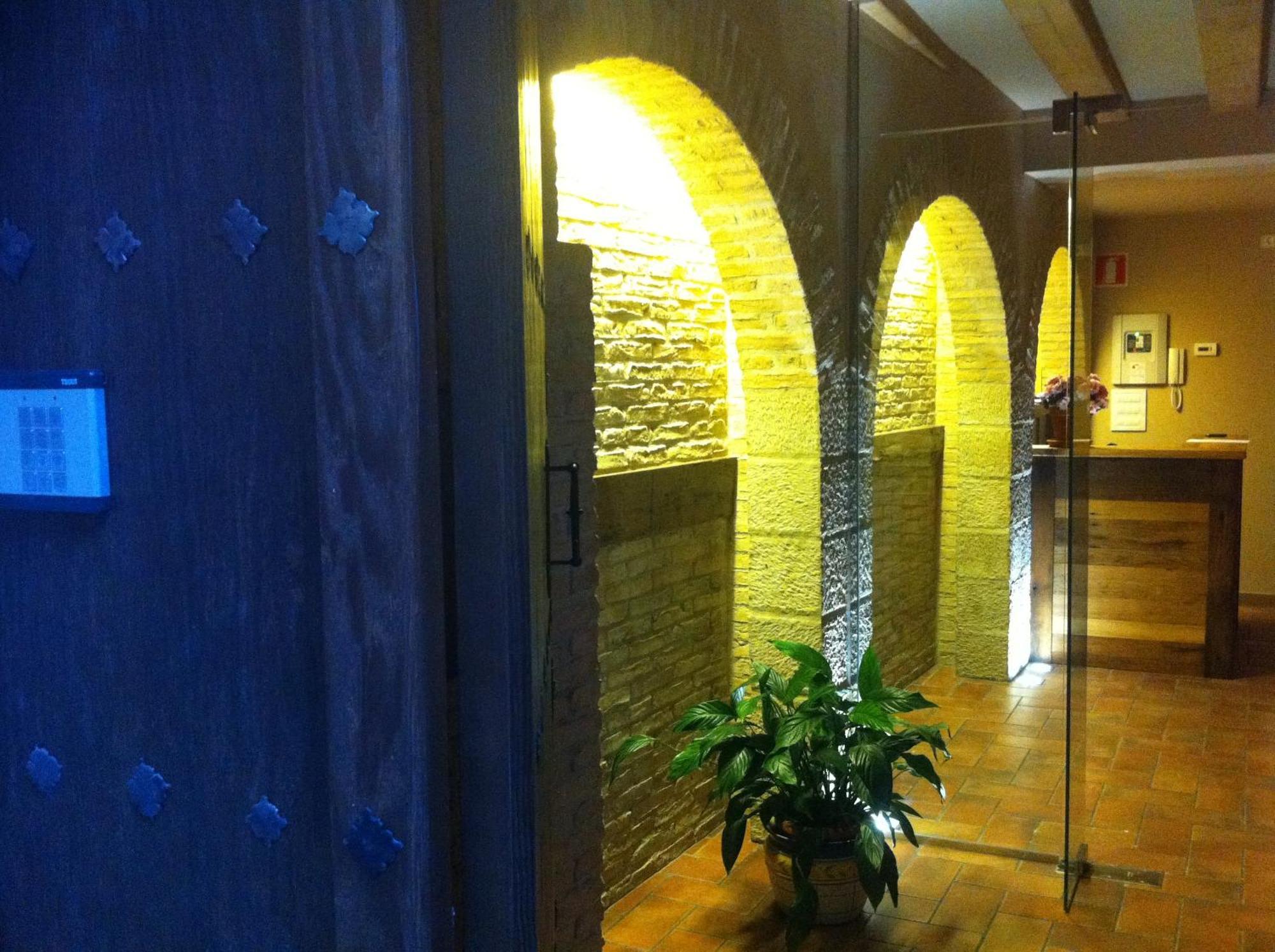 Hotel El Cerco Пуенте-ла-Рейна Екстер'єр фото