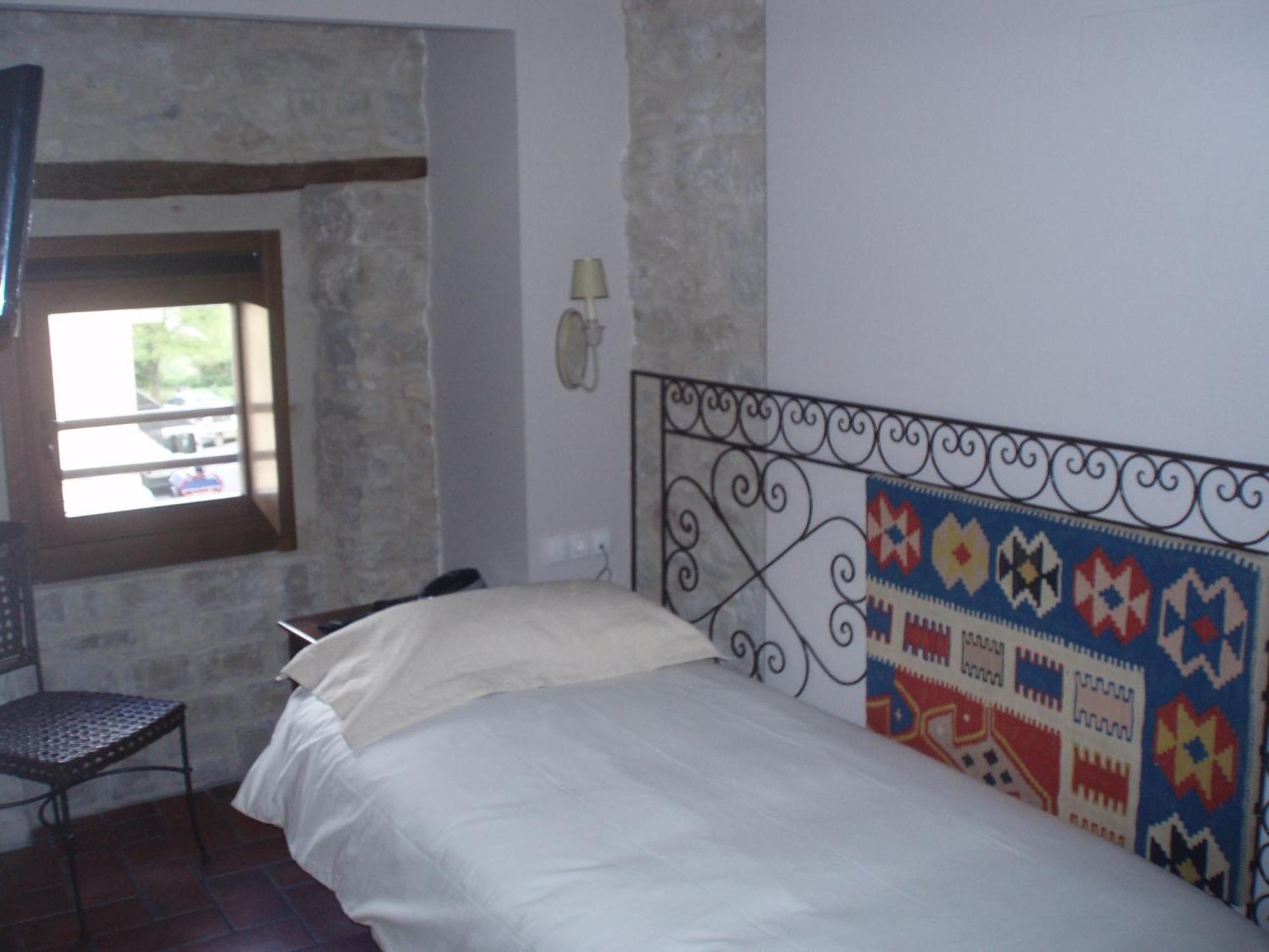 Hotel El Cerco Пуенте-ла-Рейна Номер фото
